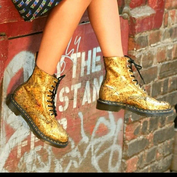 Dr. Martens Pascal Iridescent Crackle
